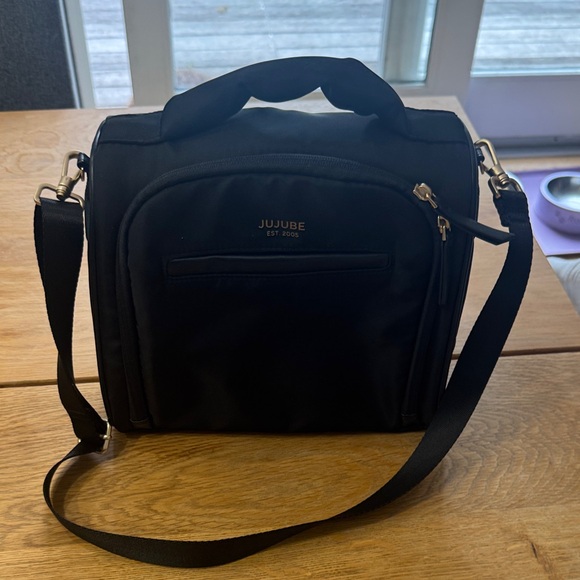 Ju-Ju-Be Black Insulated Bag - Picture 1 of 10